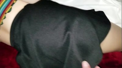 Porn merch ysgol uwchradd